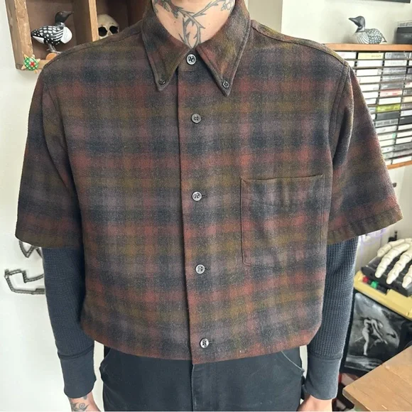 💀 SOLD 💀 Vintage 50s Pendleton Dark Plaid Loop Collar S/S Wool Lodge Shirt ~ M - Picture 2 of 8
